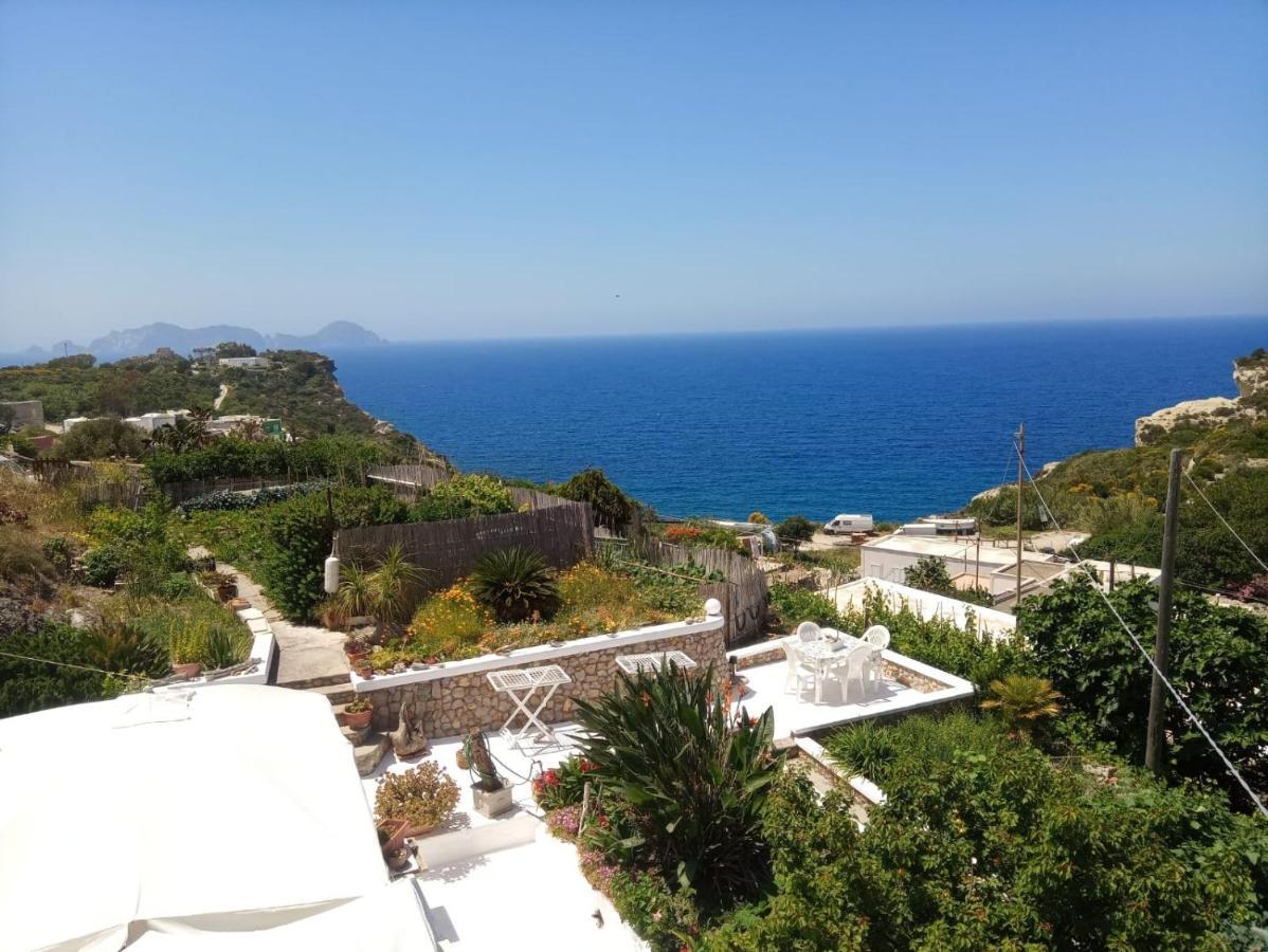 Ponzasmeralda Le Forna Aparthotel