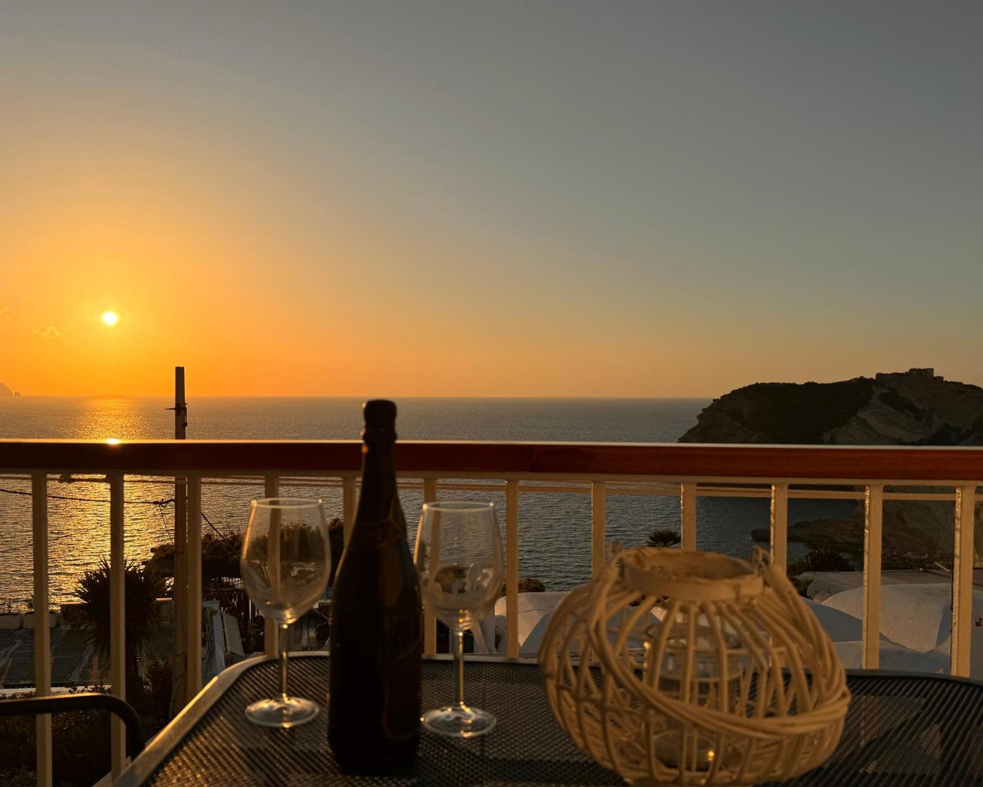 Ponzasmeralda Le Forna Aparthotel Ponza