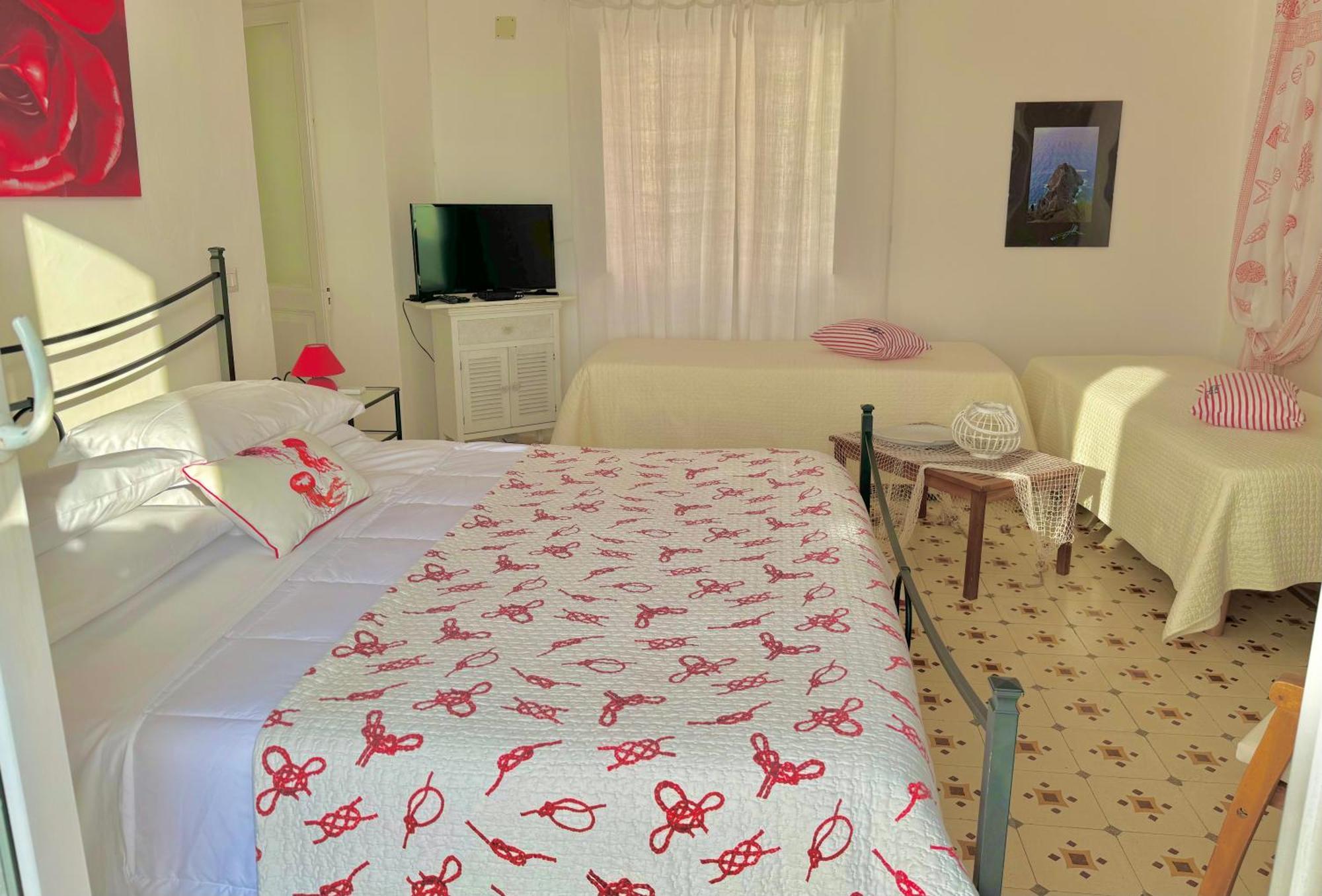 Ponzasmeralda Le Forna Aparthotel *