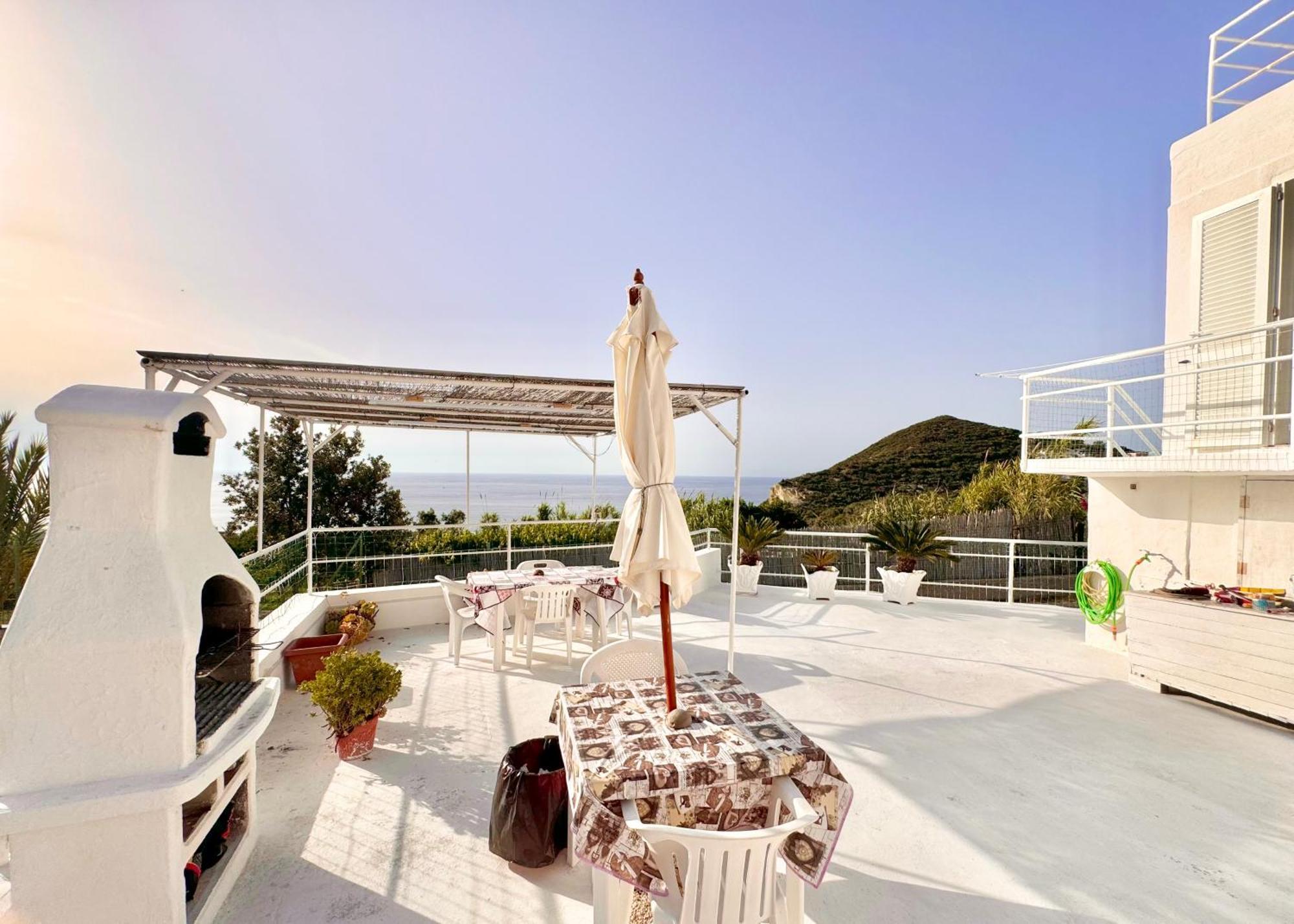 Ponzasmeralda Le Forna Aparthotel