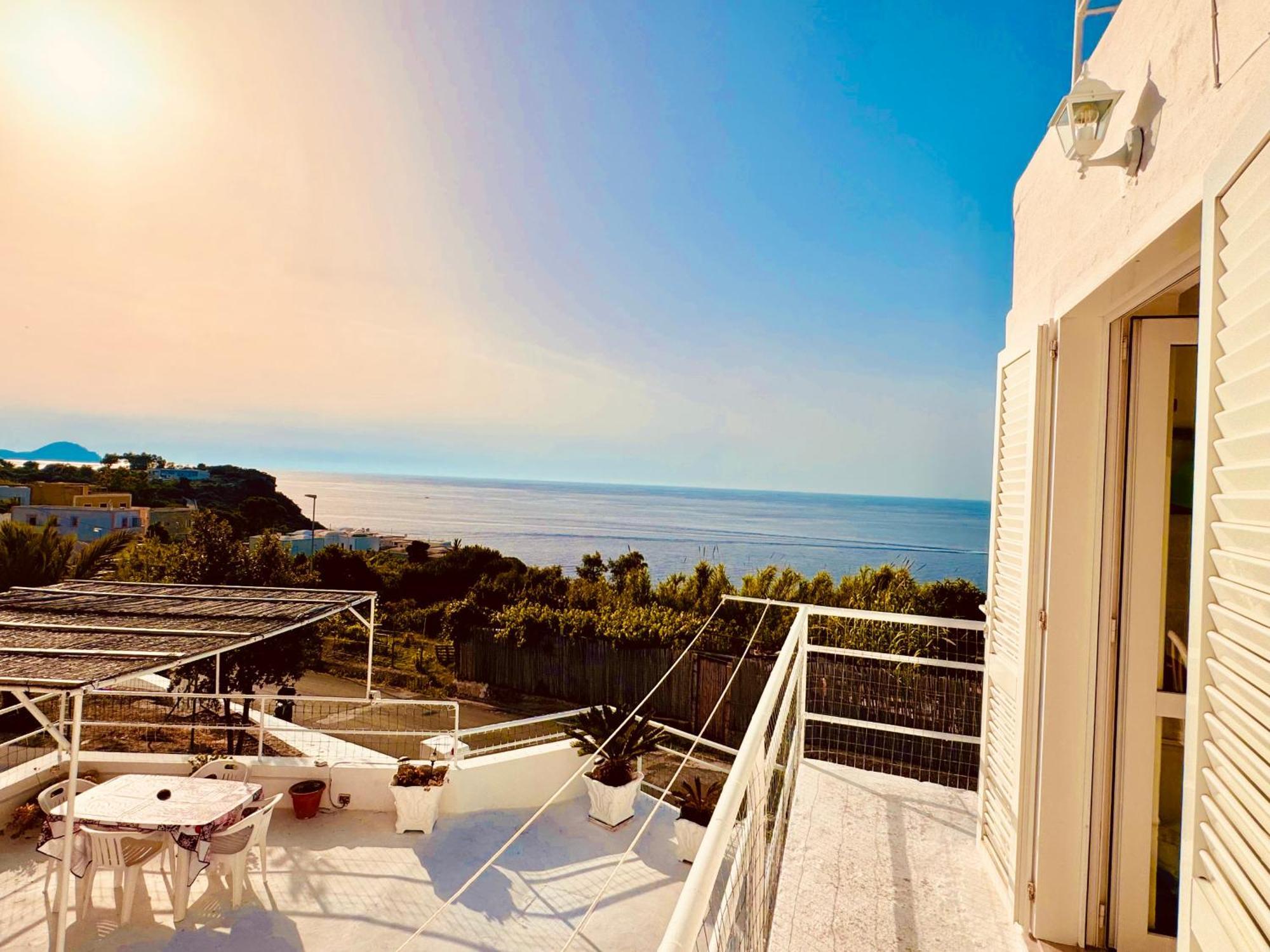 Ponzasmeralda Le Forna Aparthotel Ponza